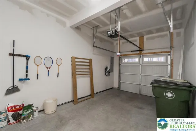 $2,795 | 164 Maureen Lane, Allentown, PA 18104