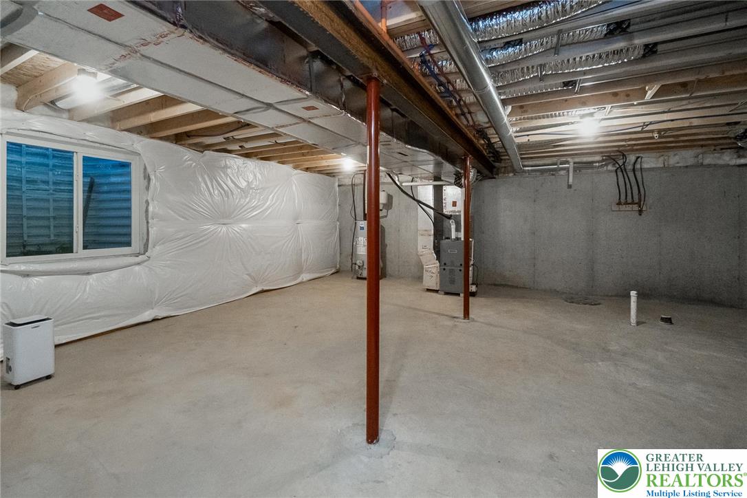 164 Maureen Lane Allentown, PA 18104 - Photo 26 of 28 a view of an empty room