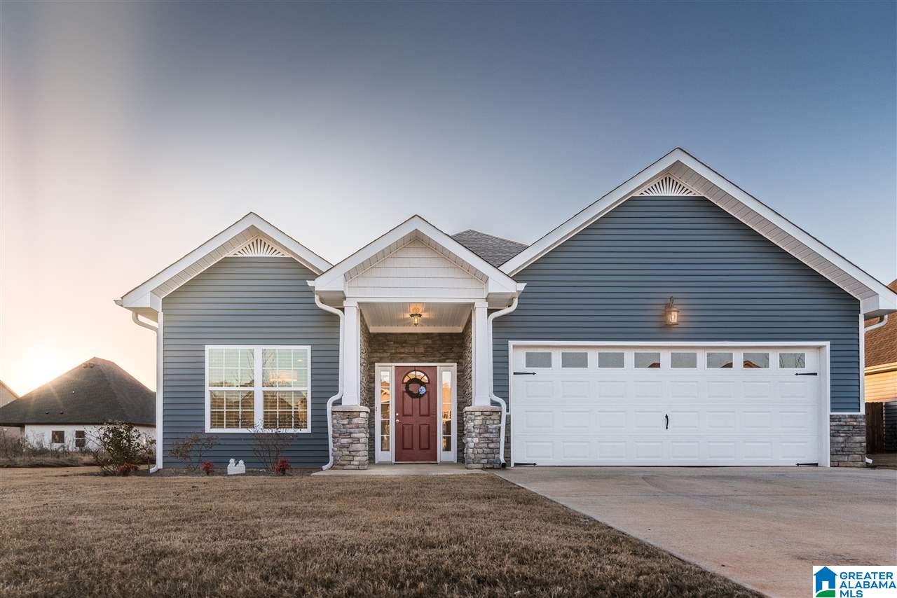 827 Michelle Manor Calera, AL 35040 - Photo 1 of 16