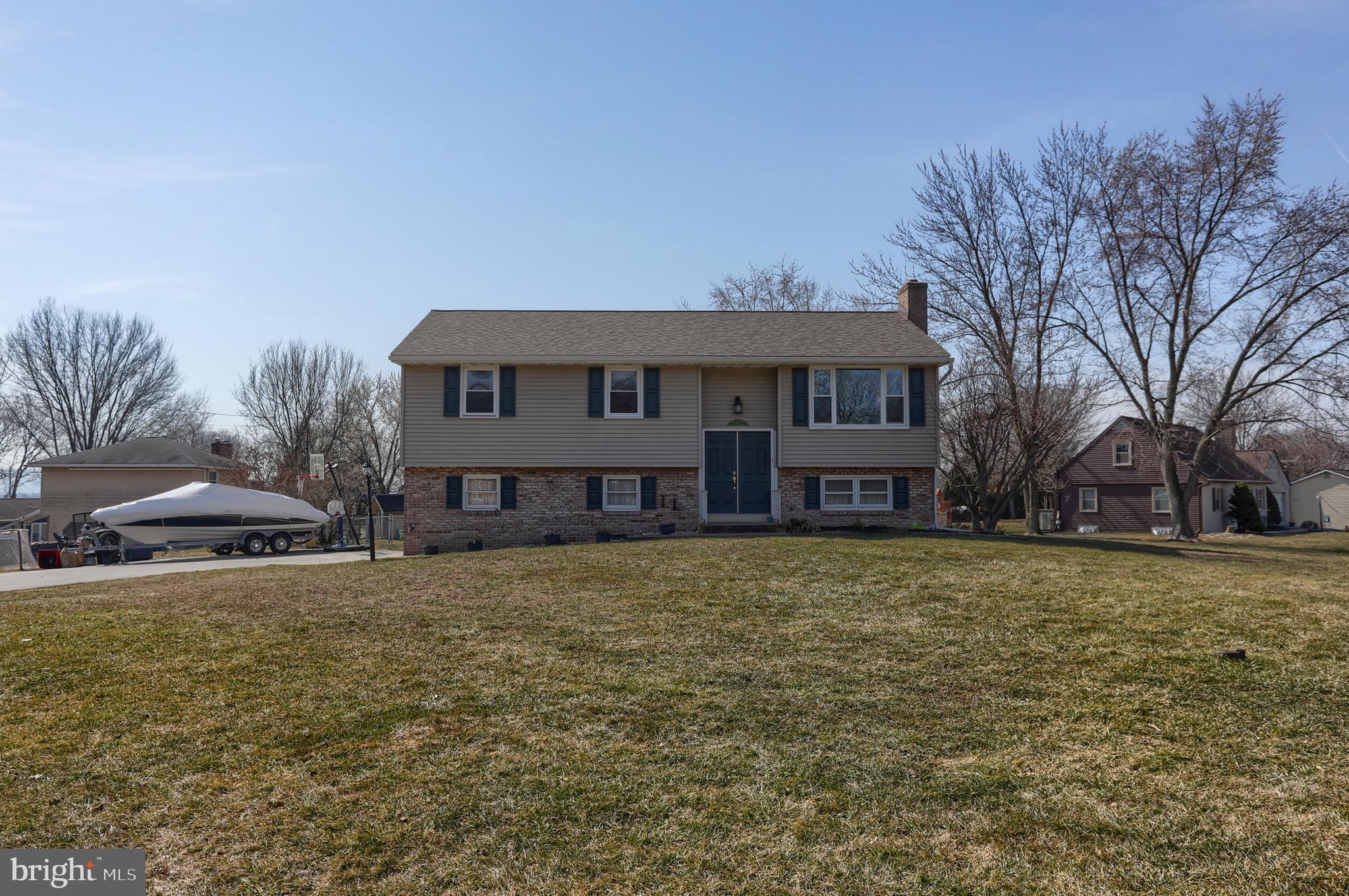 3472 Bossler Road Elizabethtown, PA 17022 - Photo 2 of 35 Gallery Image 2