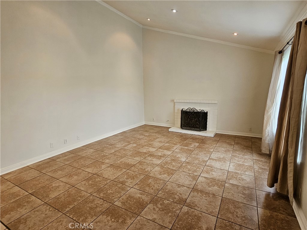 5604 Bloomfield Street Simi Valley, CA 93063 - Photo 5 of 21