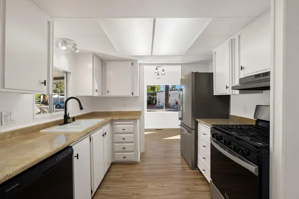 $64,900 | 9 Vía Valverde, Cathedral City, CA 92234