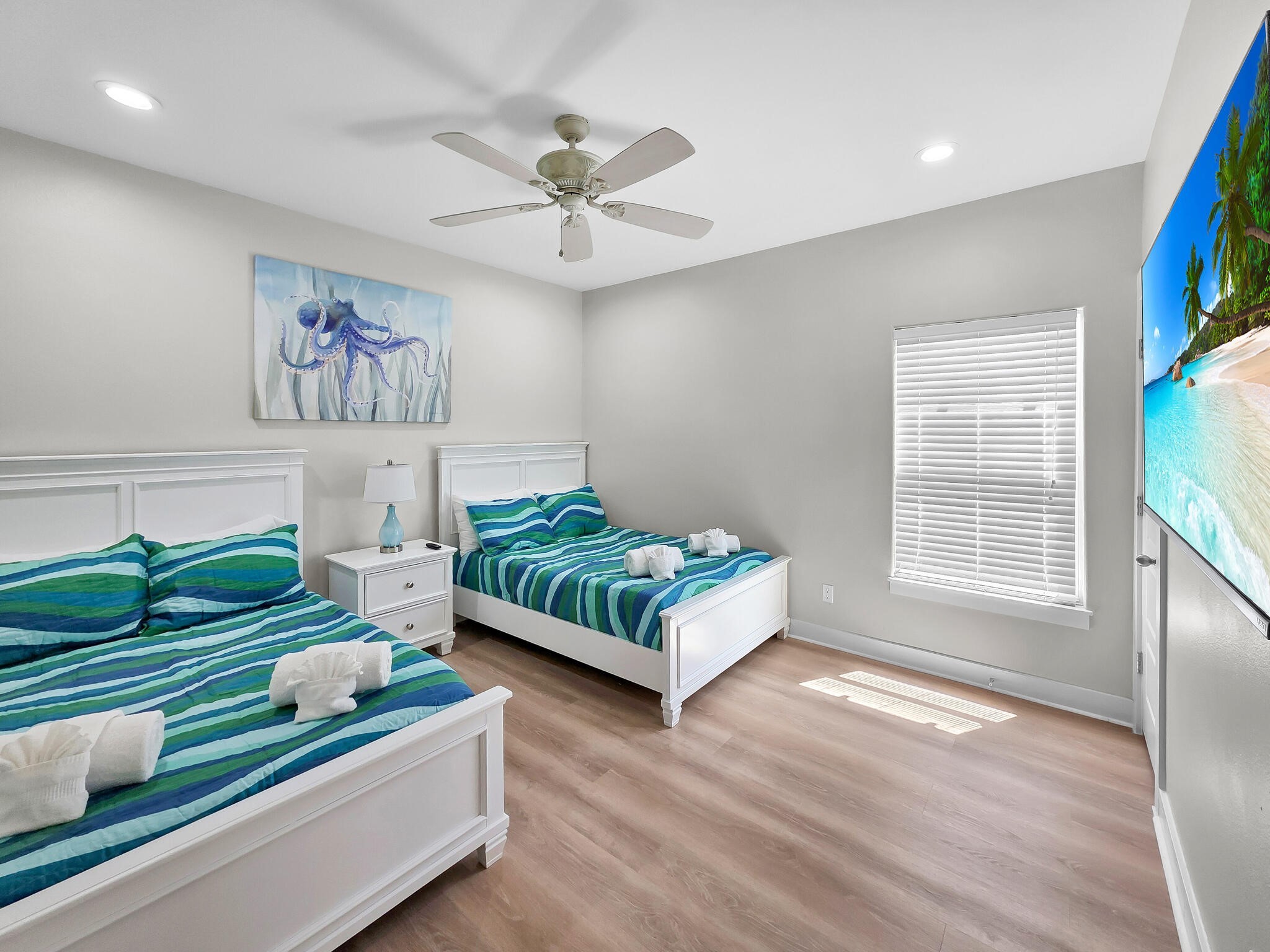 1215 Gulf Road Crystal Beach, TX 77650 - Photo 16 of 34 a living room with furniture and a flat screen tv