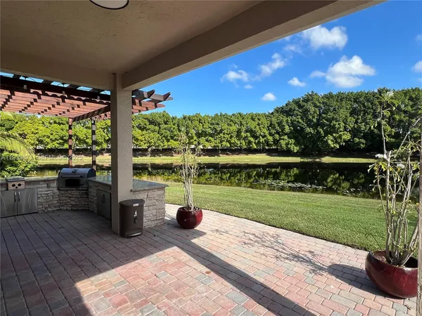 $5,000 | 3809 Eagle Court, Weston, FL 33331