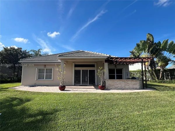 $5,000 | 3809 Eagle Court, Weston, FL 33331