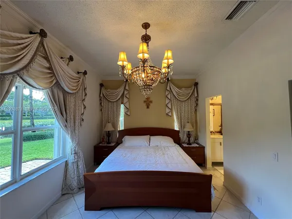 $5,000 | 3809 Eagle Court, Weston, FL 33331