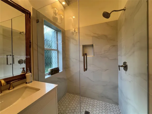 $5,800 | 3809 Eagle Court, Unit 3809, Weston, FL 33331