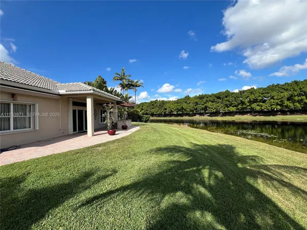 $5,000 | 3809 Eagle Court, Weston, FL 33331