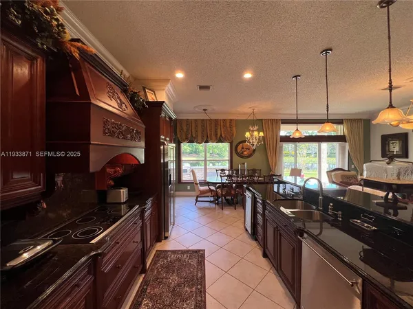 $5,000 | 3809 Eagle Court, Weston, FL 33331