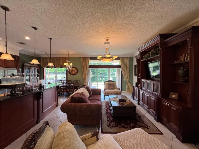 $5,800 | 3809 Eagle Court, Unit 3809, Weston, FL 33331