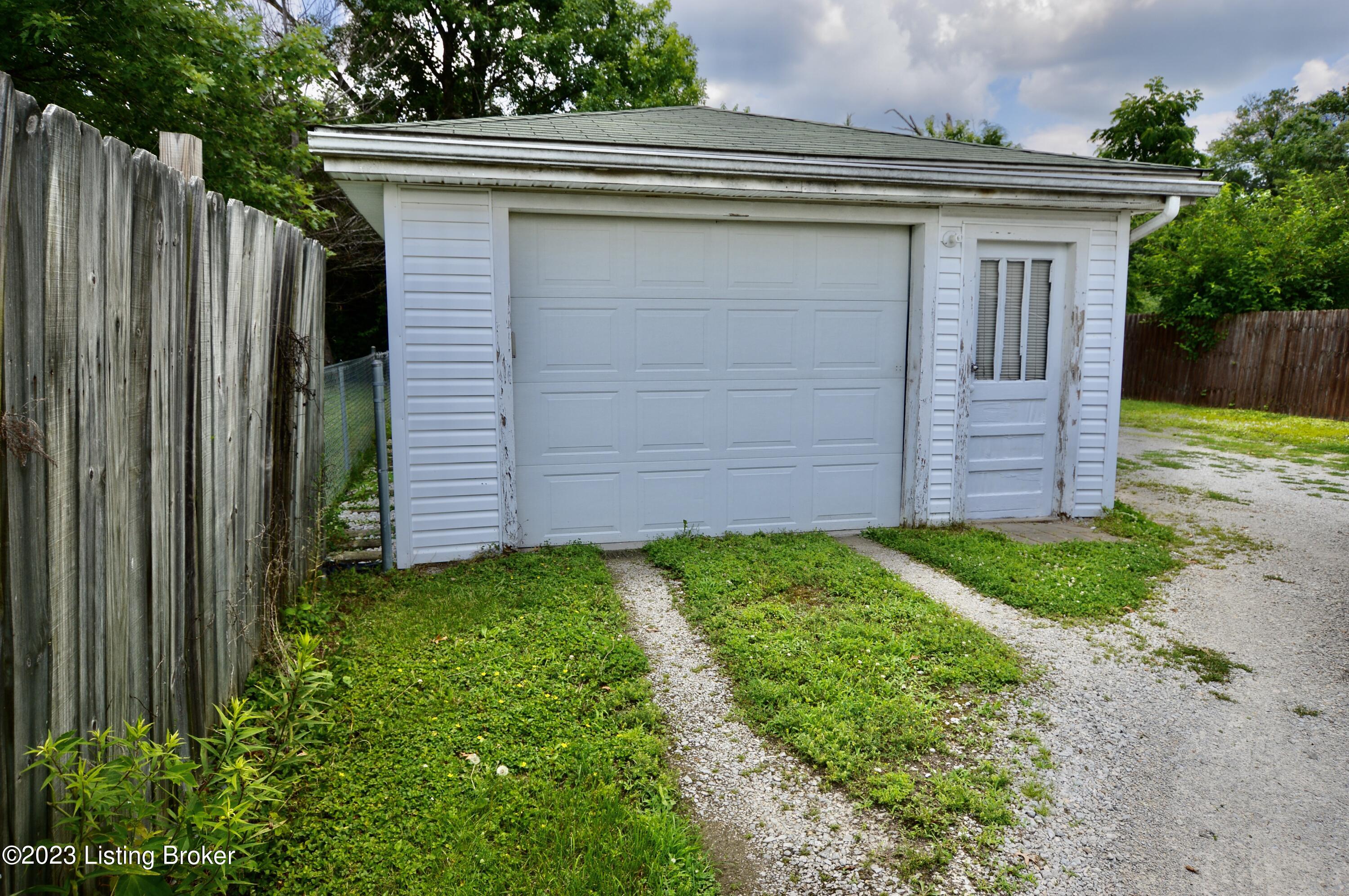 180 Beech Grv Road Shepherdsville, KY 40165 - Photo 12 of 14 DSC_1543