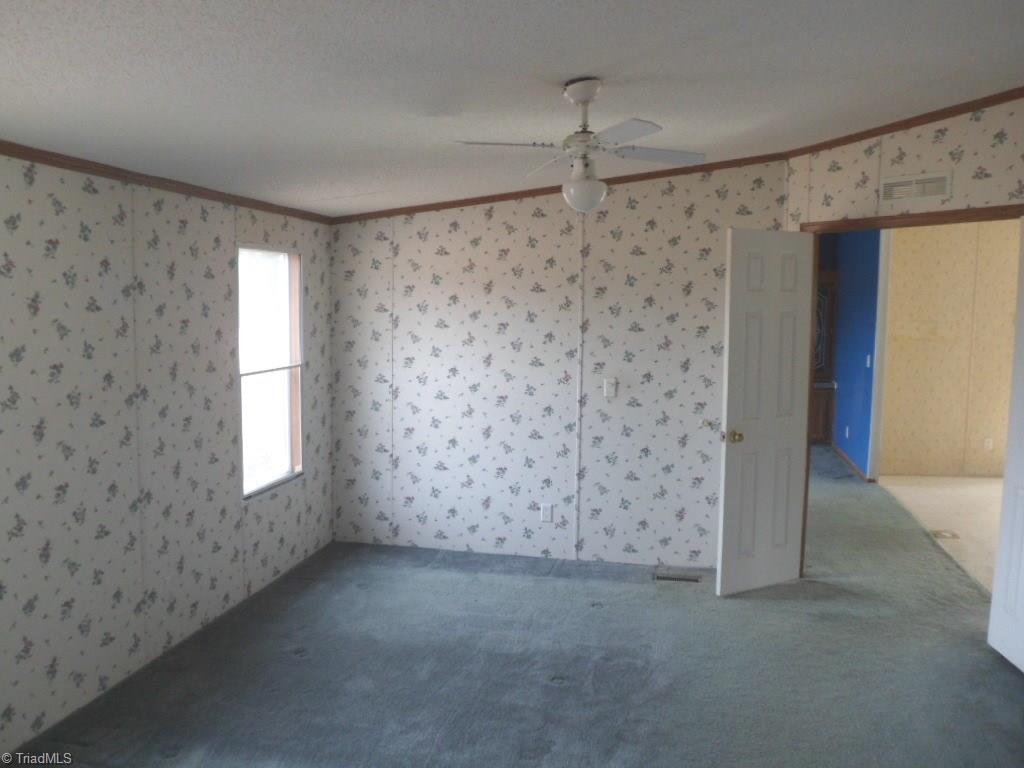225 Nicholson Road Southeast Winston-Salem, NC 27107 - Photo 11 of 13 Gallery Image 11