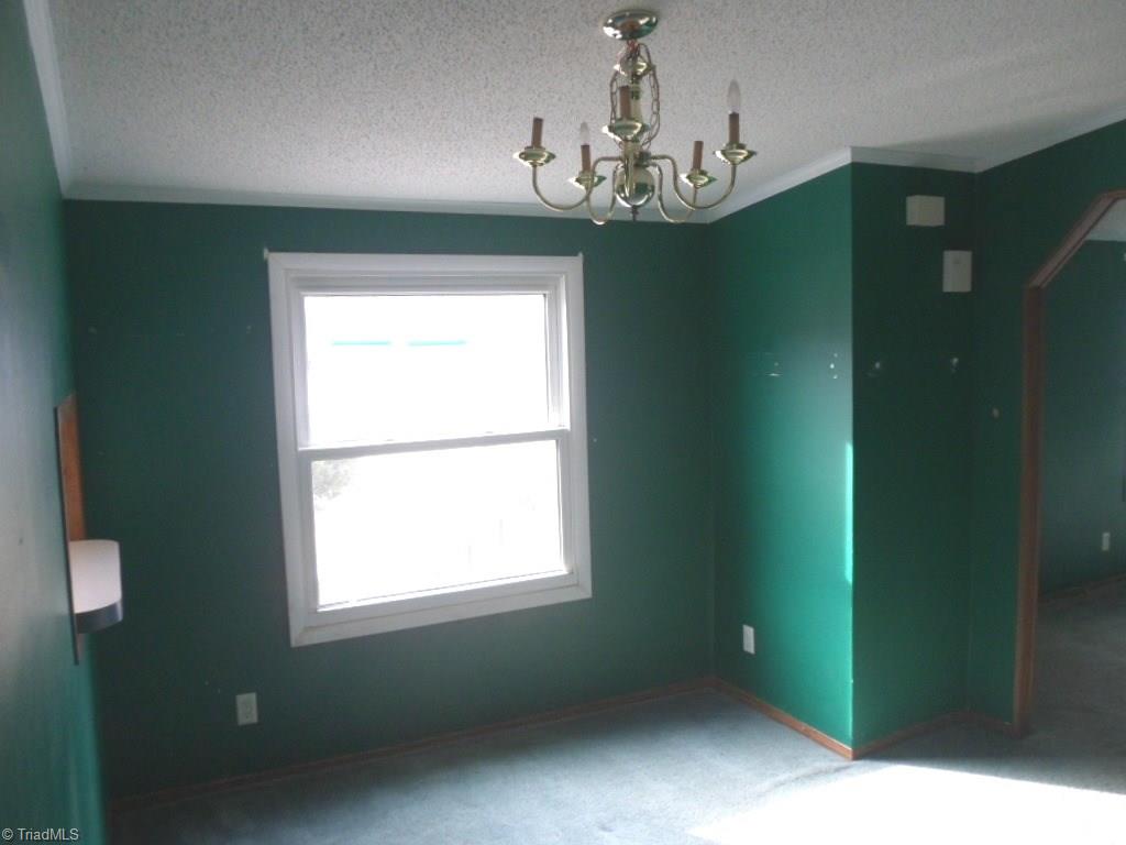 225 Nicholson Road Southeast Winston-Salem, NC 27107 - Photo 5 of 13 Gallery Image 5