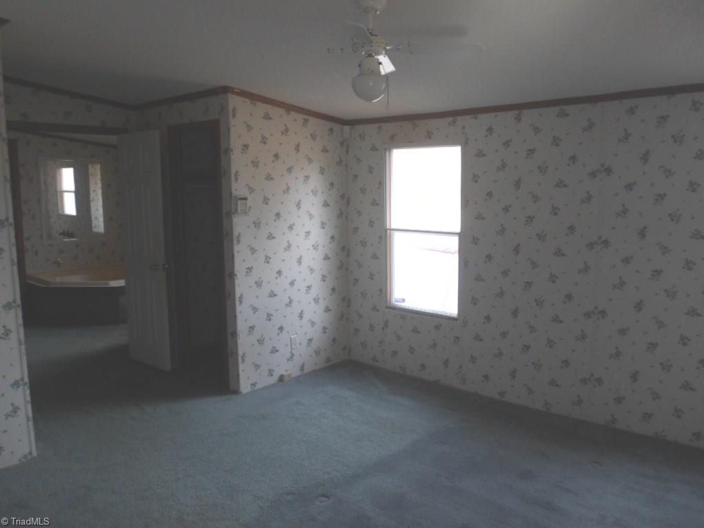 225 Nicholson Road Southeast Winston-Salem, NC 27107 - Photo 6 of 13 Gallery Image 6