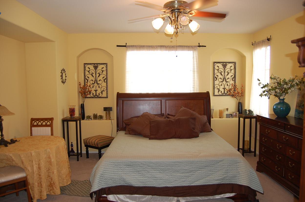 2306 West Sleepy Ranch Road Phoenix, AZ 85085 - Photo 2 of 11 master bed