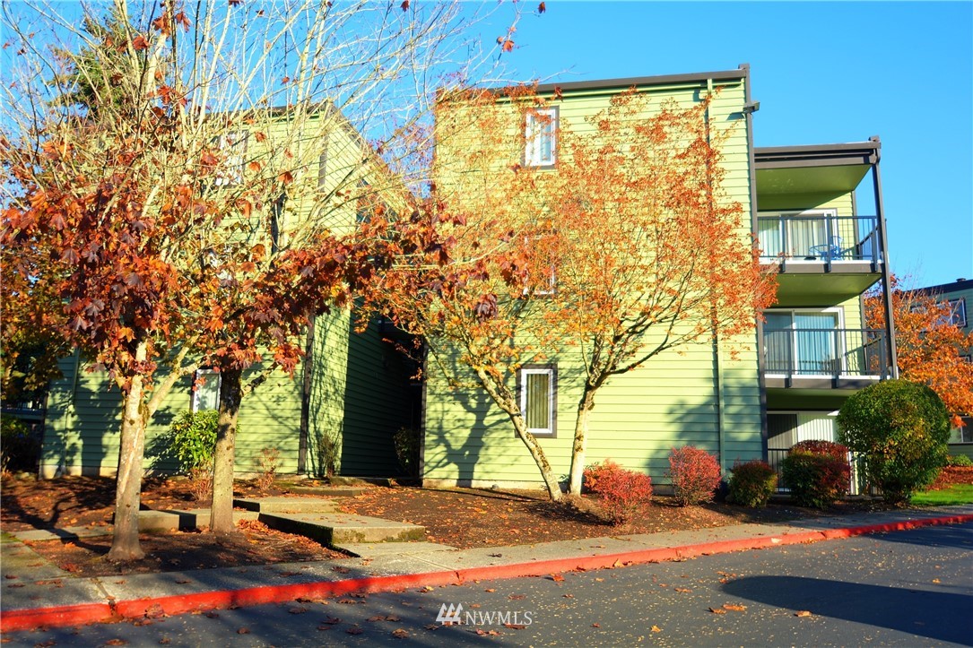 13009 East Gibson Road, Unit Q230 Everett, WA 98204 - Photo 1 of 18 Gallery Image 1