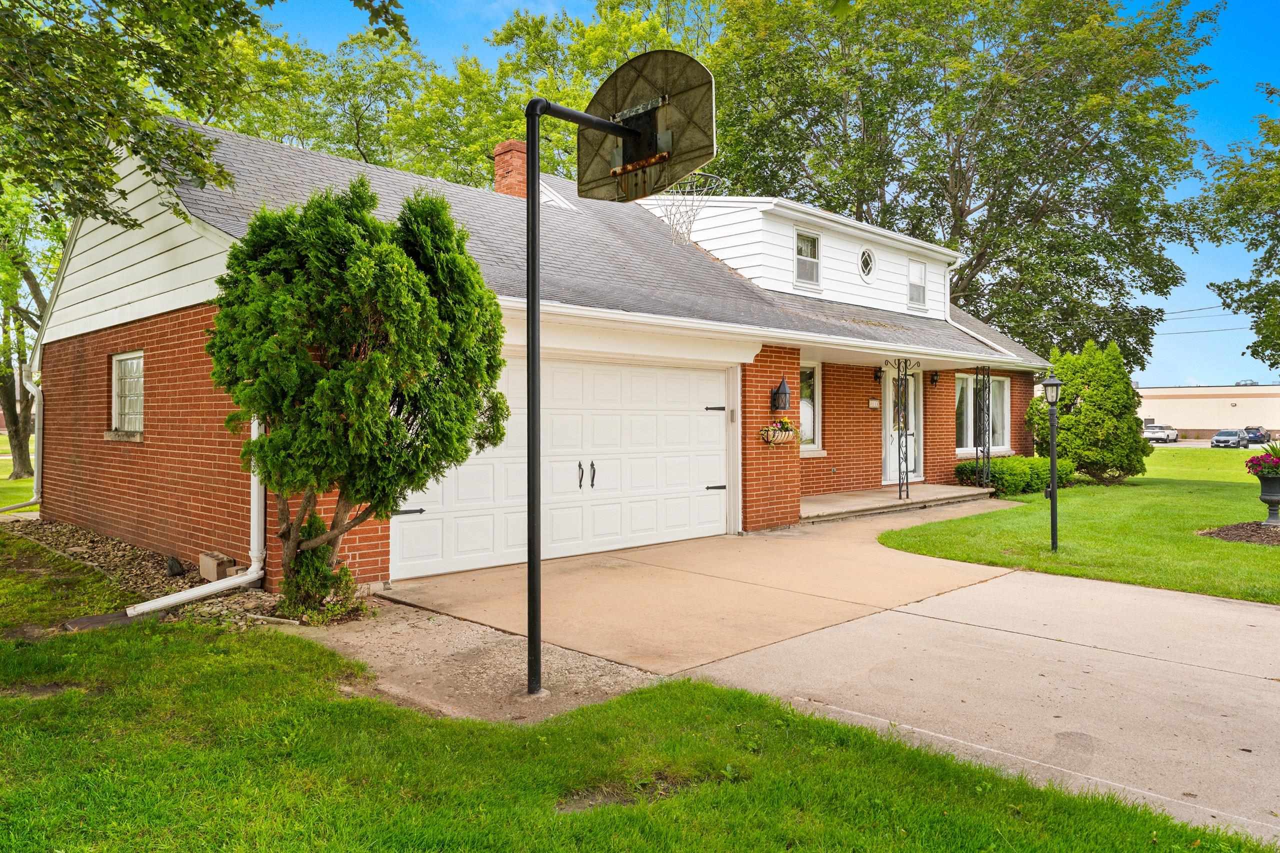 3024 Finger Road Green Bay, WI 54311 - Photo 5 of 74