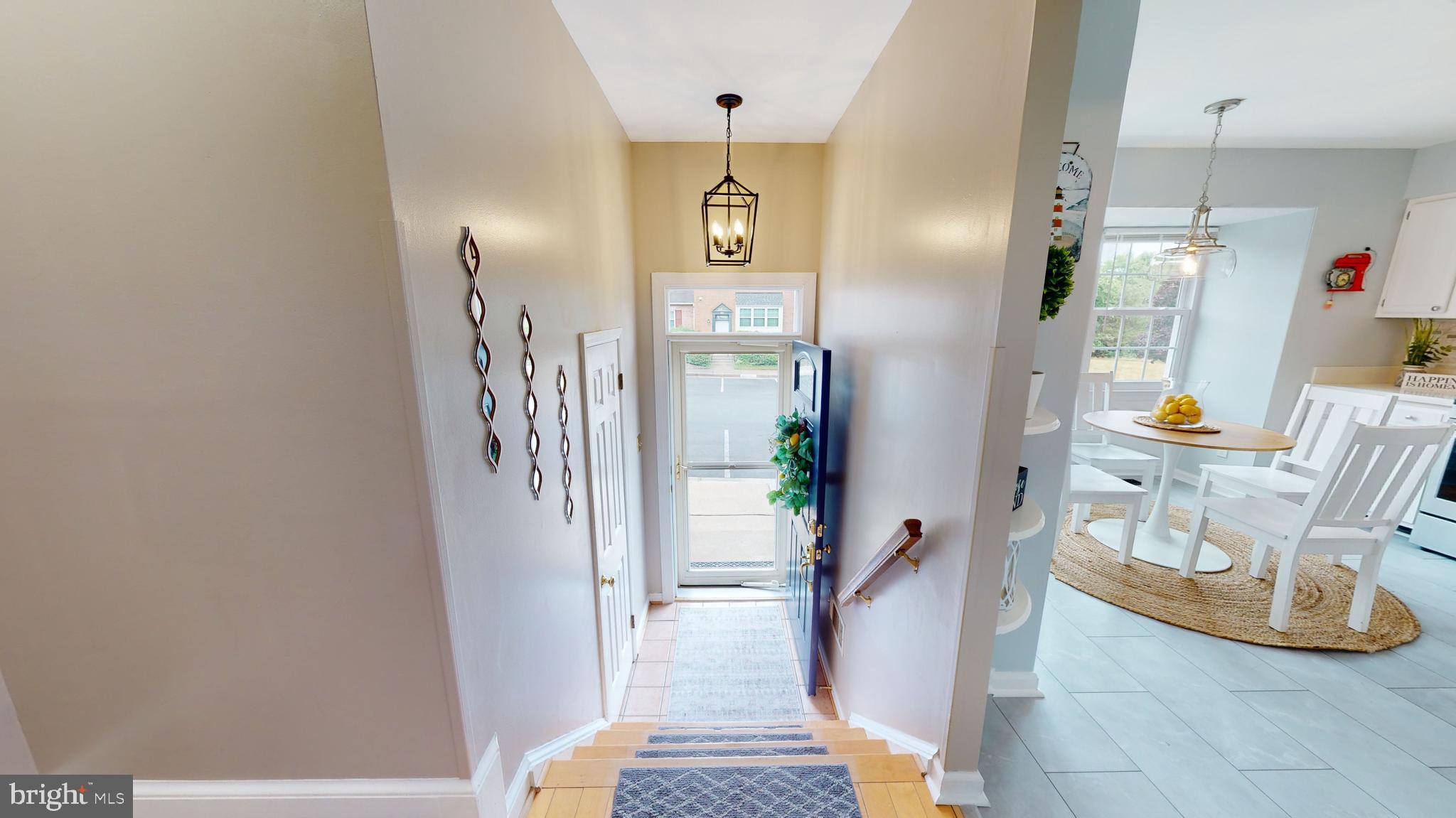 101 Reflection Way Sterling, VA 20164 - Photo 2 of 58 Lovely Entrance Foyer