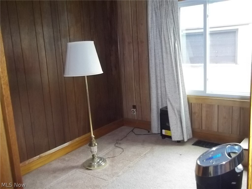 4614 Broadale Road Cleveland, OH 44109 - Photo 17 of 35 Gallery Image 17
