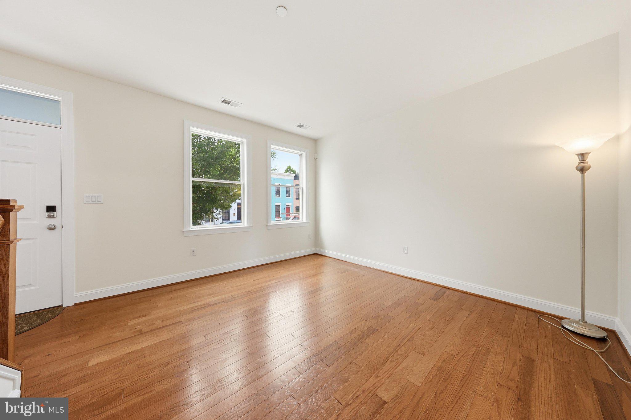 25 West 6th Street Frederick, MD 21701 - Photo 10 of 68 Living Room