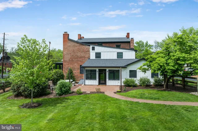 $3,200 | 2406 Upper Ridge Road, Unit 1, Perkiomenville, PA 18074