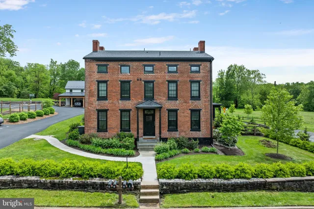 $3,200 | 2406 Upper Ridge Road, Unit 1, Perkiomenville, PA 18074