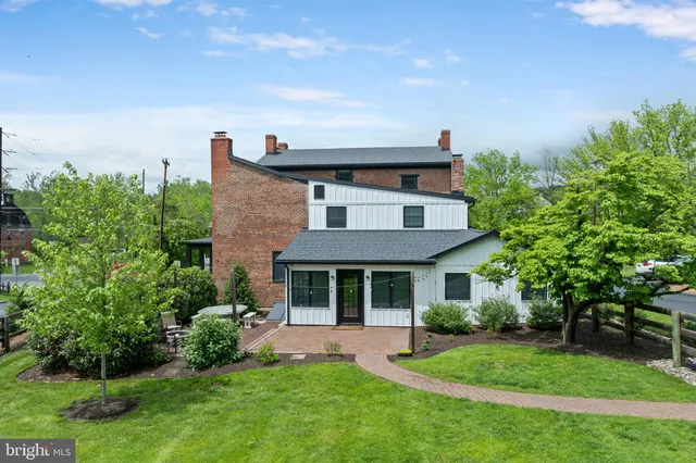 $3,200 | 2406 Upper Ridge Road, Unit 1, Perkiomenville, PA 18074