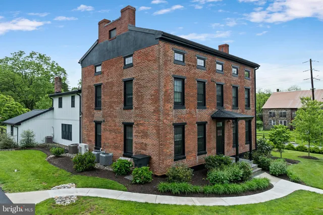 $3,200 | 2406 Upper Ridge Road, Unit 1, Perkiomenville, PA 18074