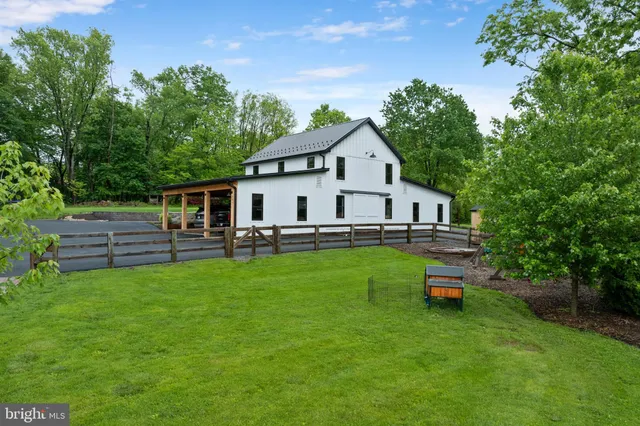 $3,200 | 2406 Upper Ridge Road, Unit 1, Perkiomenville, PA 18074