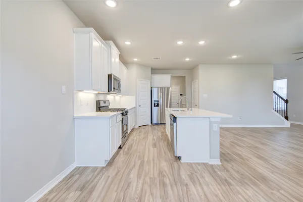 $2,350 | 812 Laguna Green Lane, Katy, TX 77493