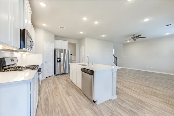 $2,350 | 812 Laguna Green Lane, Katy, TX 77493