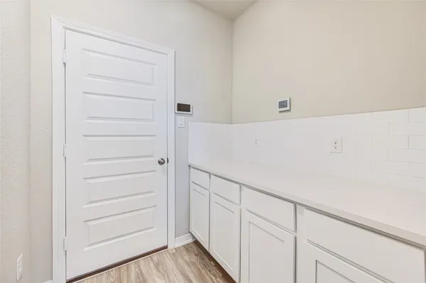 $2,350 | 812 Laguna Green Lane, Katy, TX 77493