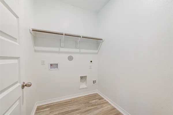 $2,350 | 812 Laguna Green Lane, Katy, TX 77493