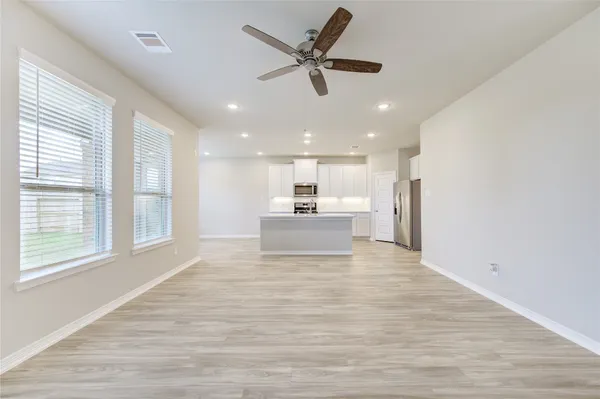 $2,350 | 812 Laguna Green Lane, Katy, TX 77493