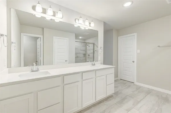 $2,350 | 812 Laguna Green Lane, Katy, TX 77493