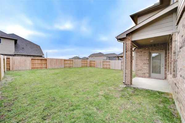 $2,350 | 812 Laguna Green Lane, Katy, TX 77493