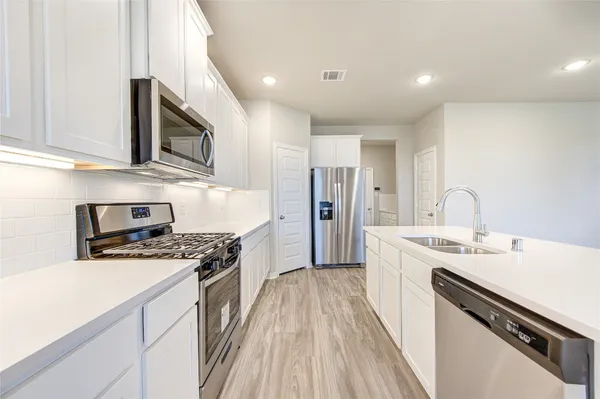 $2,350 | 812 Laguna Green Lane, Katy, TX 77493