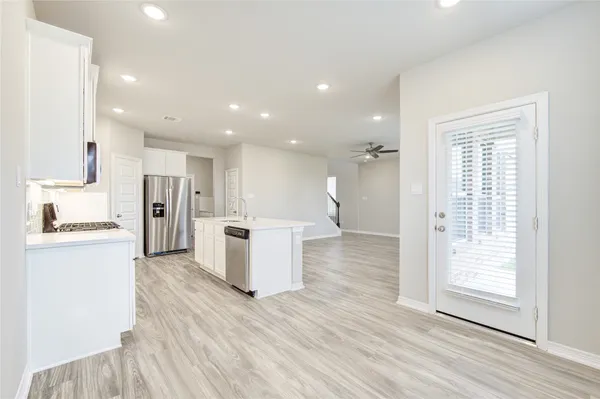 $2,350 | 812 Laguna Green Lane, Katy, TX 77493