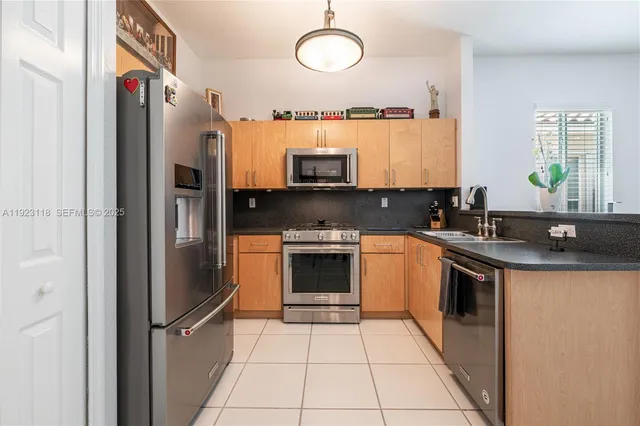 $589,000 | 13946 South Cypress Cove Circle, Davie, FL 33325