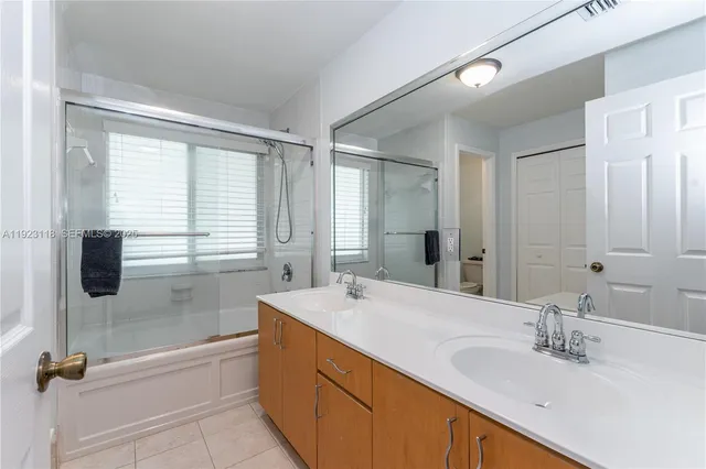 $589,000 | 13946 South Cypress Cove Circle, Davie, FL 33325