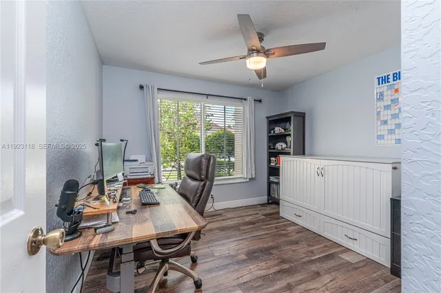 $589,000 | 13946 South Cypress Cove Circle, Davie, FL 33325