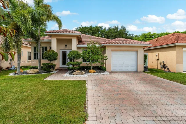 $589,000 | 13946 South Cypress Cove Circle, Davie, FL 33325