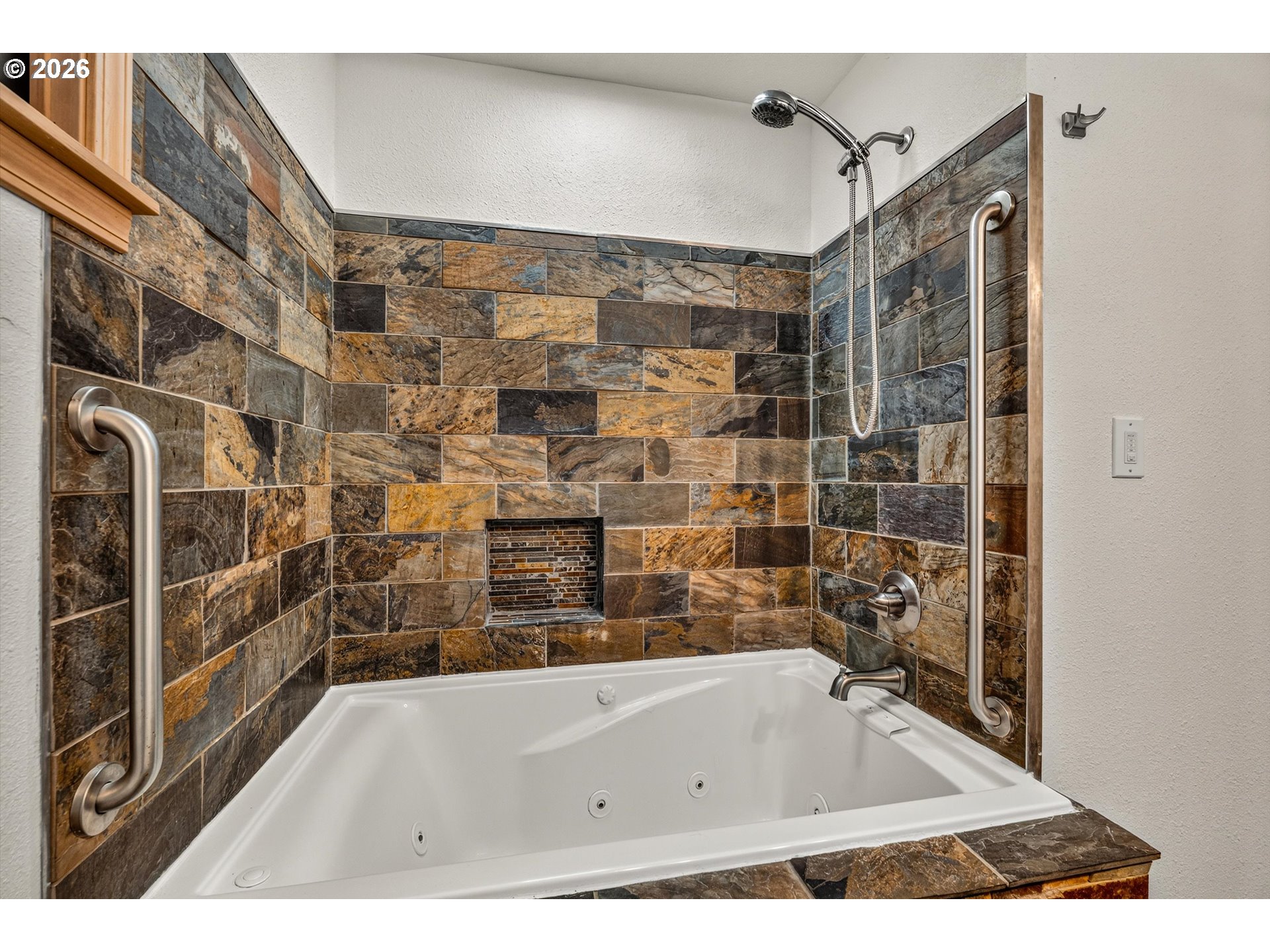 21625 Southwest Johnson Road West Linn, OR 97068 - Photo 21 of 48 Gallery Image 21
