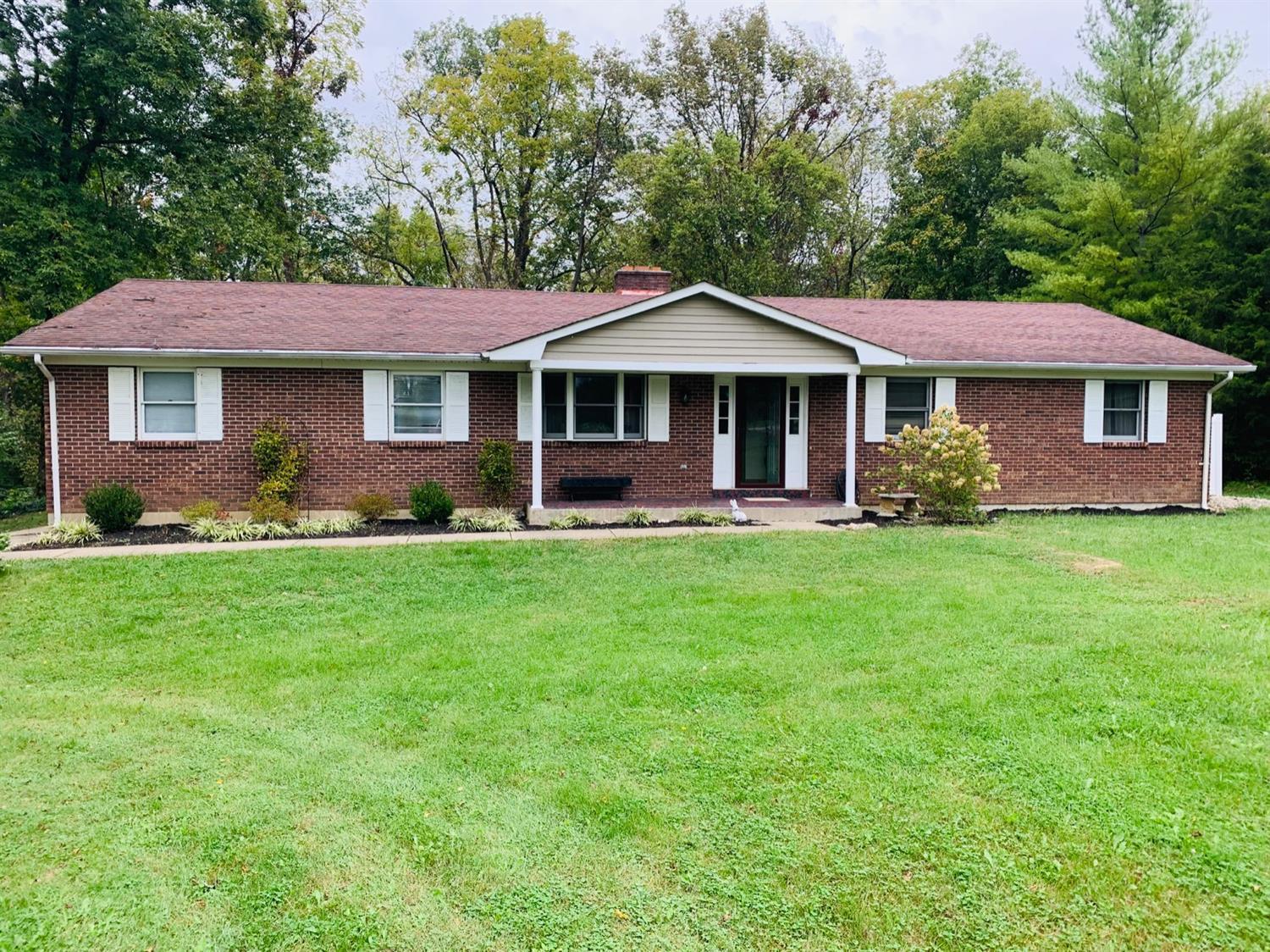 2848 Tolbert Road Hamilton, OH 45011 - Photo 2 of 27