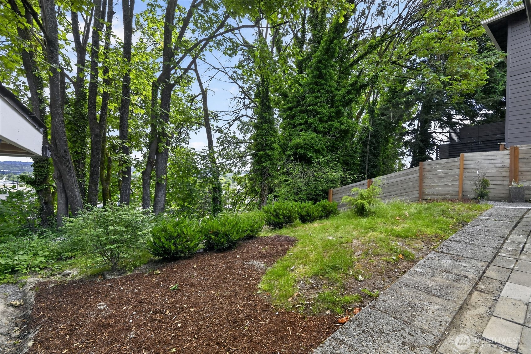 98 Hardie Avenue Southwest Renton, WA 98057 - Photo 33 of 34 Gallery Image 33