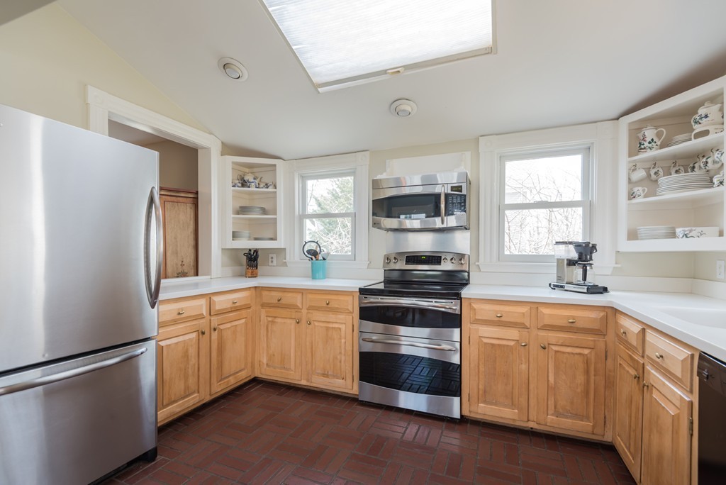 74 Summer Street Andover, MA 01810 - Photo 11 of 28 Gallery Image 11