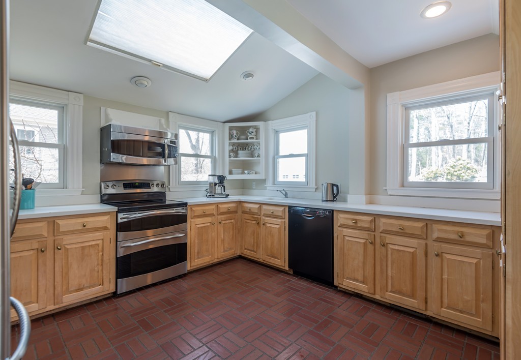 74 Summer Street Andover, MA 01810 - Photo 12 of 28 Gallery Image 12
