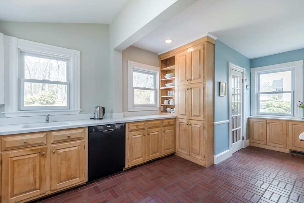 74 Summer Street Andover, MA 01810 - Photo 13 of 28 Gallery Image 13