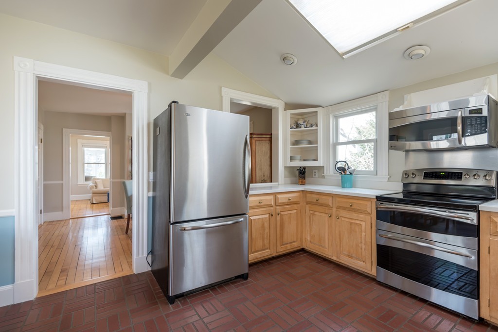 74 Summer Street Andover, MA 01810 - Photo 10 of 28 Gallery Image 10