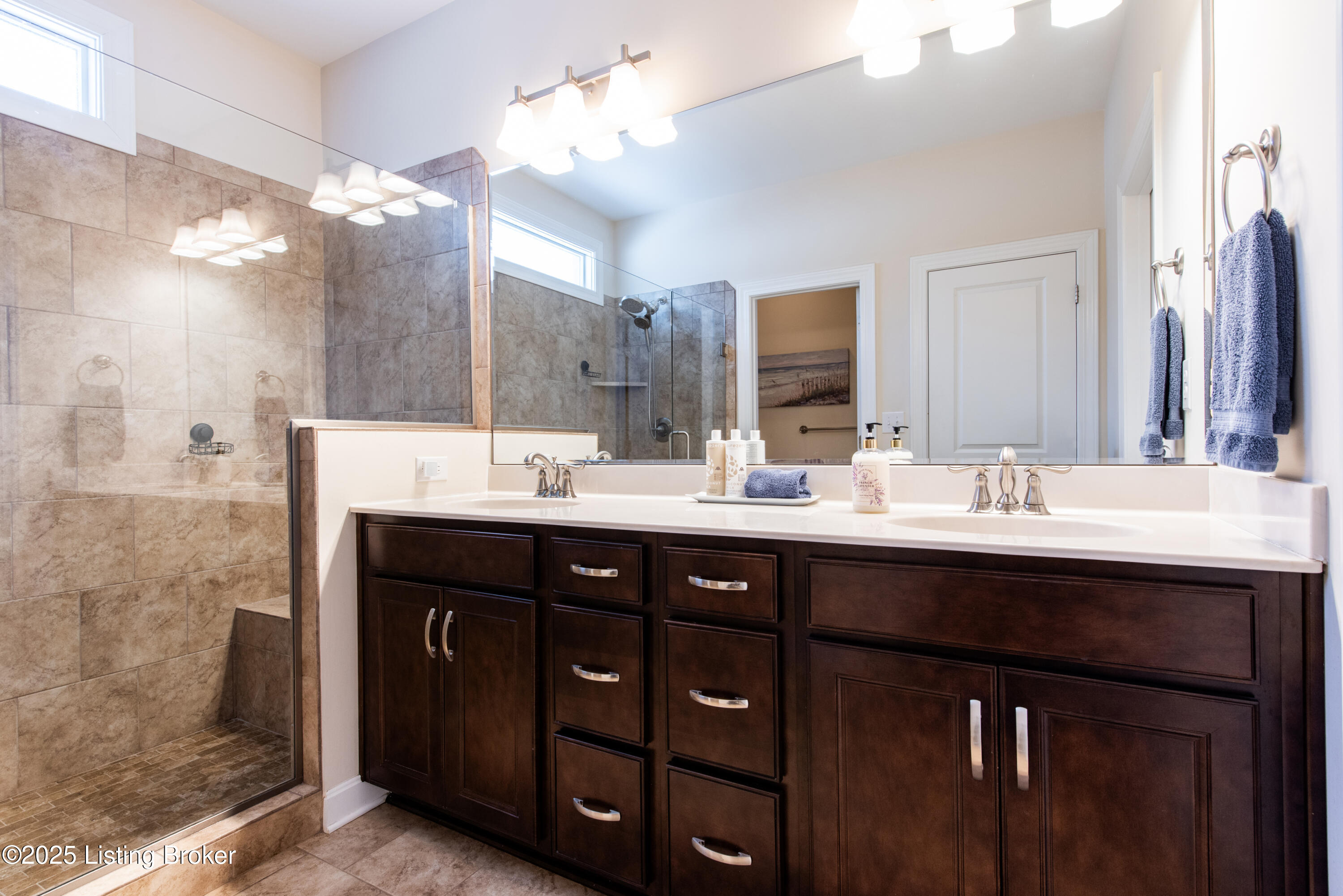 4512 Old Heady Road Louisville, KY 40299 - Photo 12 of 22 Primary Bathroom
